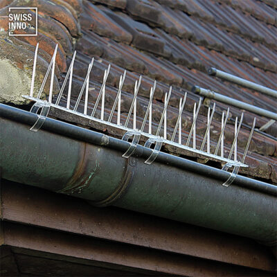 Swissinno® Monteringsklips for Fagelpiggar for takranna installerade