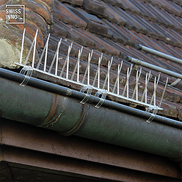 Swissinno® Monteringsklips for Fagelpiggar for takranna installerade