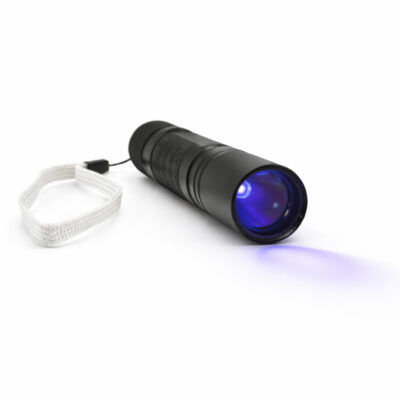 UV-Taschenlampe zur Spurensuche