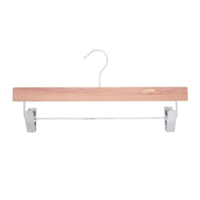 Hosenbügel aus Zedernholz | Nordic Red Cedar®