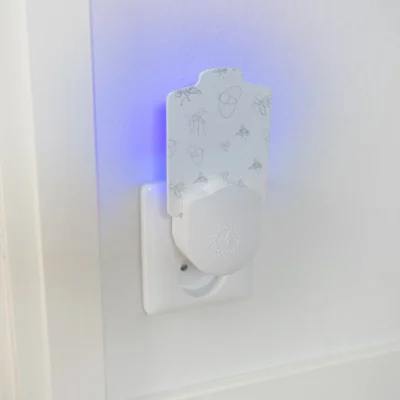 UV-Insektenfalle mit Klebefläche Weiß Milieubild